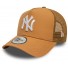 New Era Trucker New York Yankees Donkerbeige